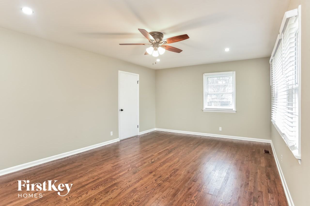 441 Northern Rd - Photo 4 of 15