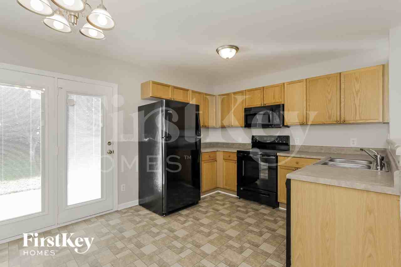 5716 Henderson Oaks Dr - Photo 7 of 18