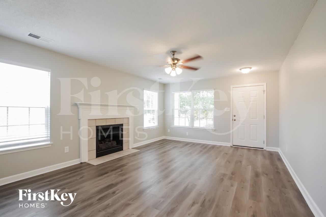 2819 Rosemeade Dr - Photo 3 of 18