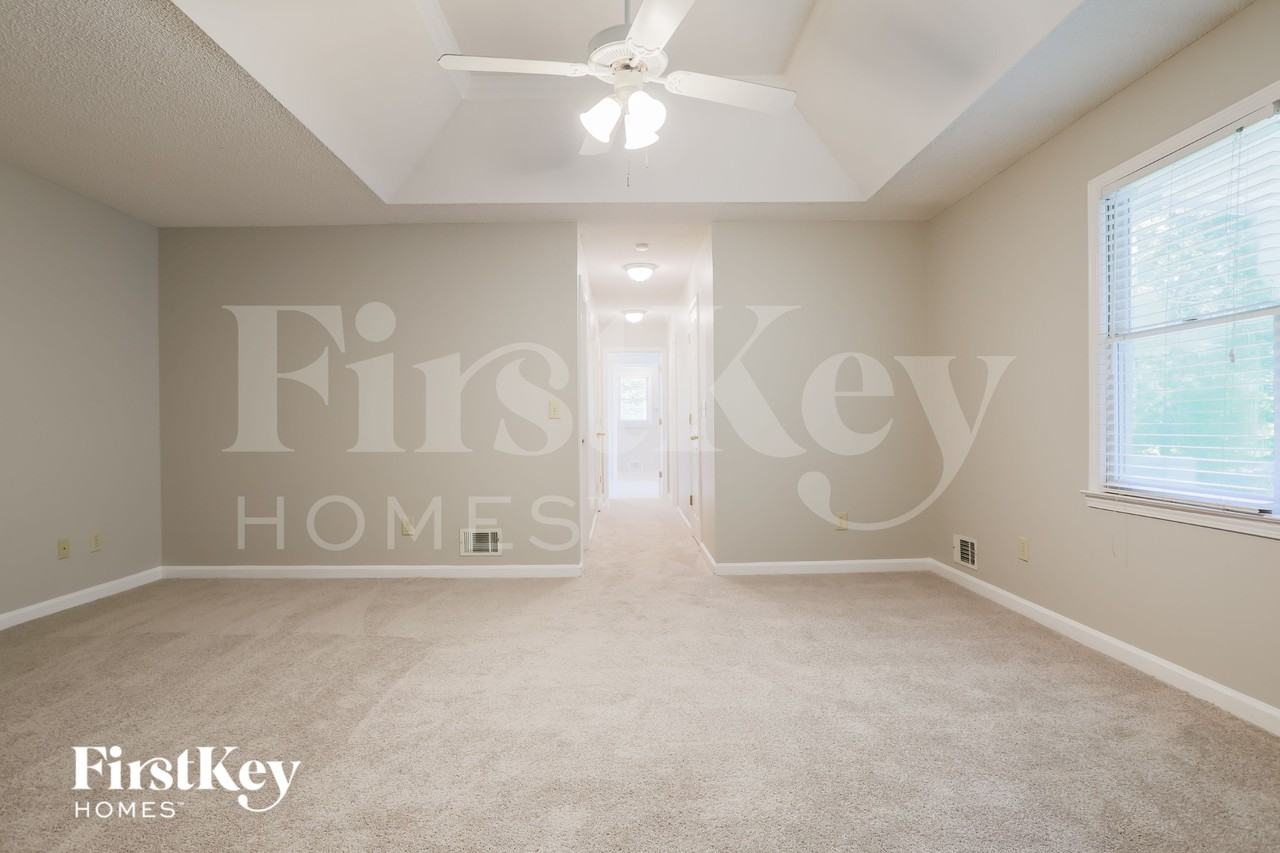 226 David Larsen Dr - Photo 7 of 18