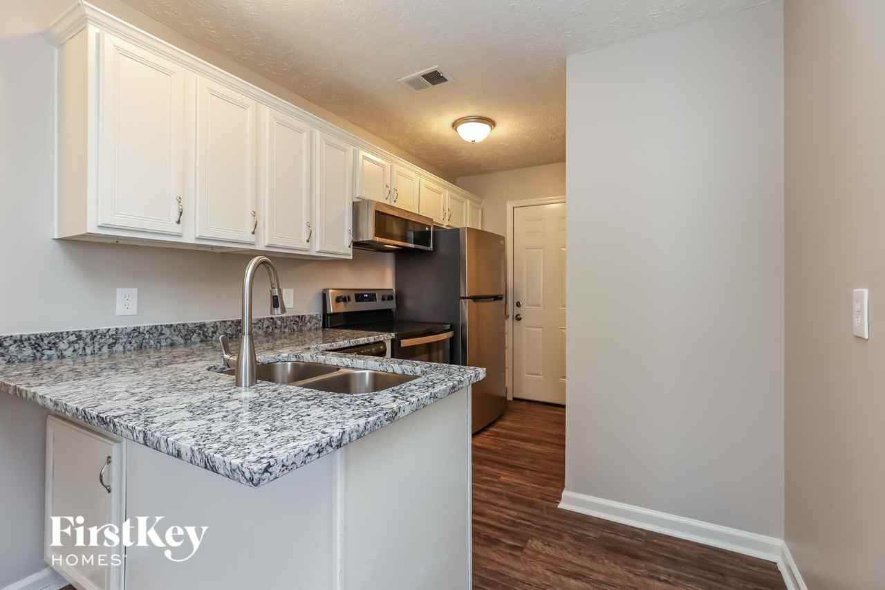 317 Cedar Park Cir - Photo 5 of 15