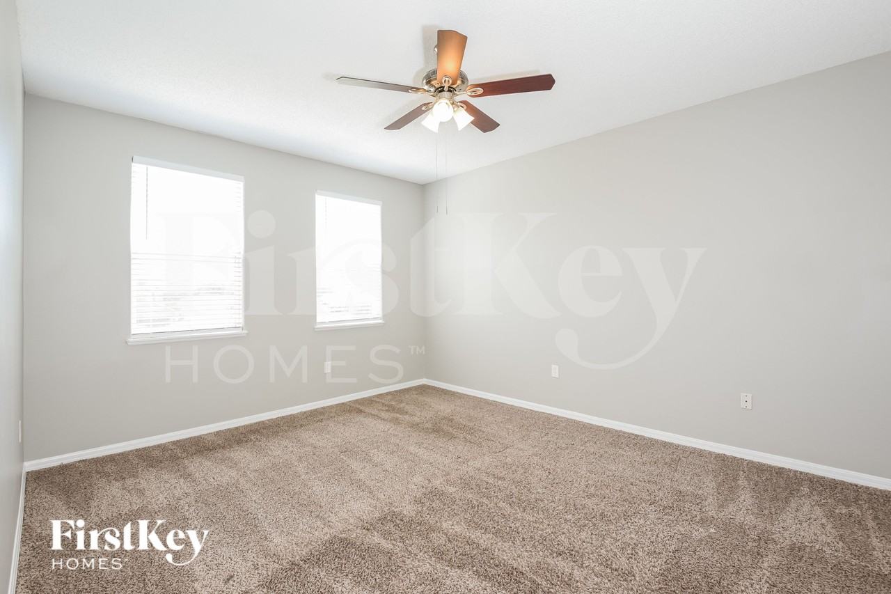 10663 Fairhaven Way - Photo 7 of 16