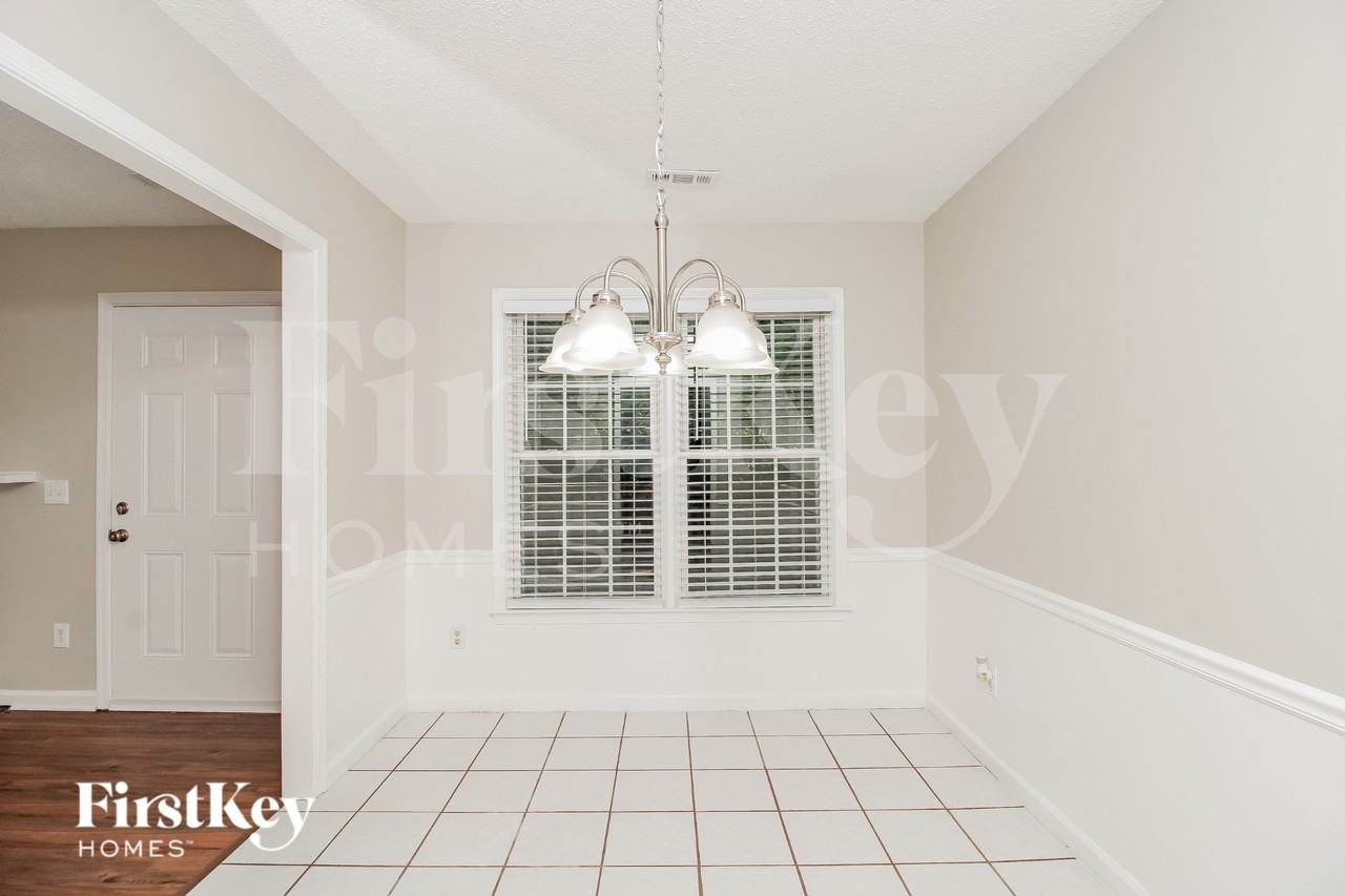 5807 Running Ridge Rd - Photo 4 of 16