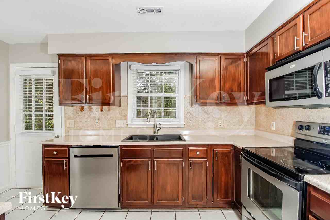 5807 Running Ridge Rd - Photo 5 of 16