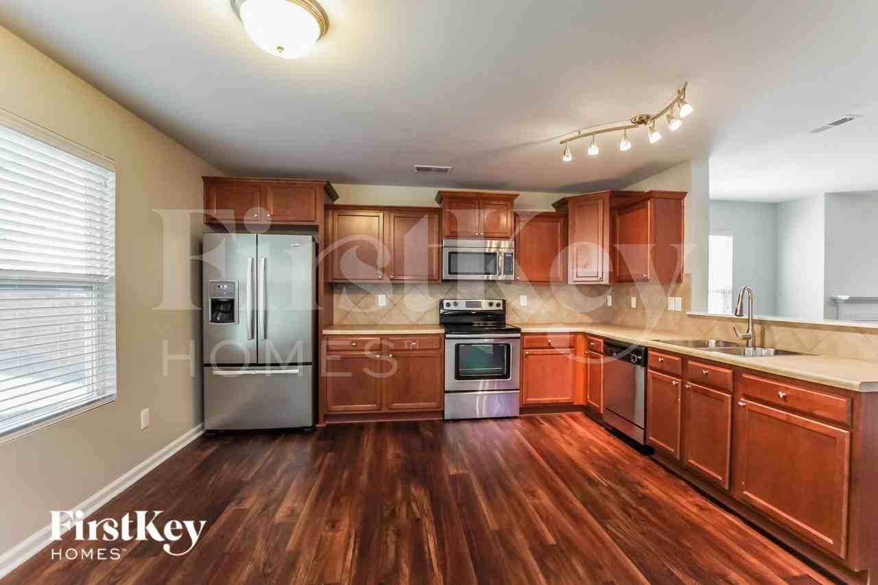 1523 Kellys Landing Dr - Photo 6 of 15