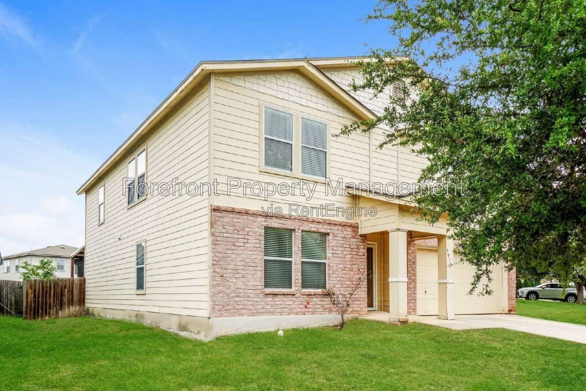 5915 Iris Isle - Photo 2 of 10