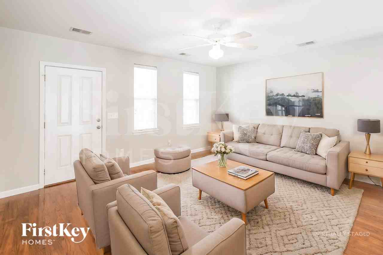 429 Verbena Ave - Photo 4 of 18