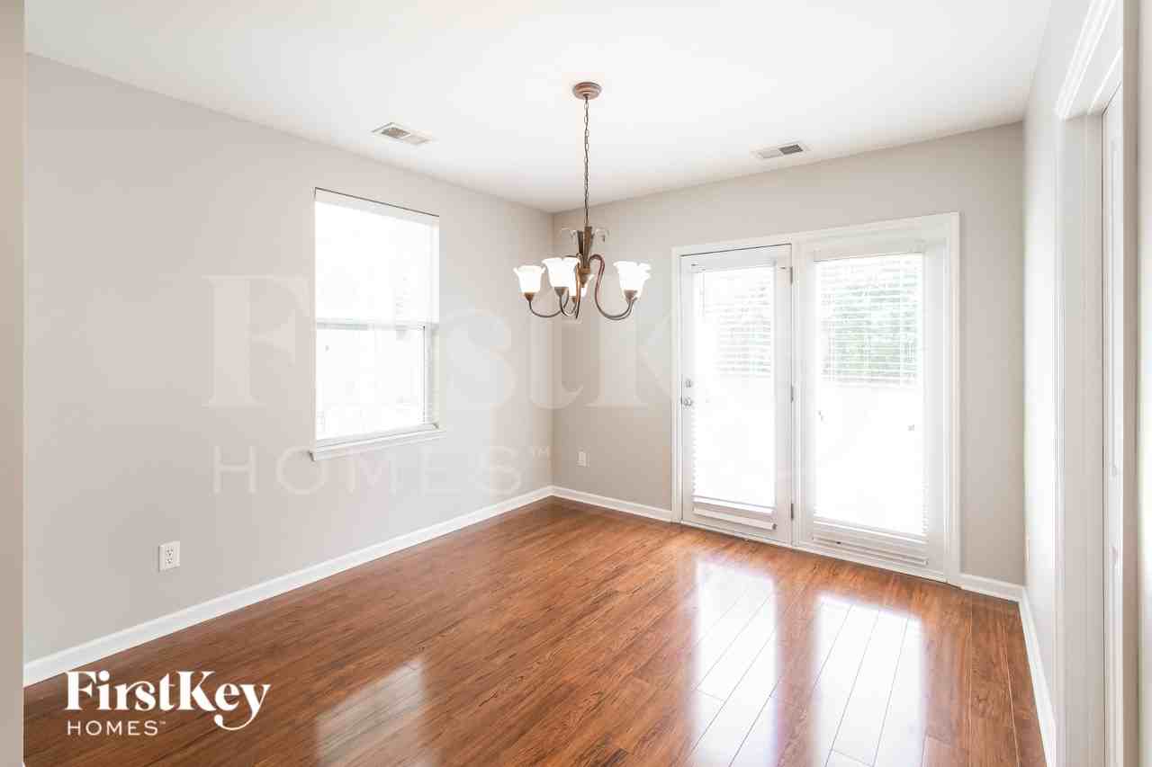 429 Verbena Ave - Photo 6 of 18