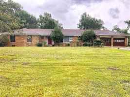 featured image of 817 Westmont Dr