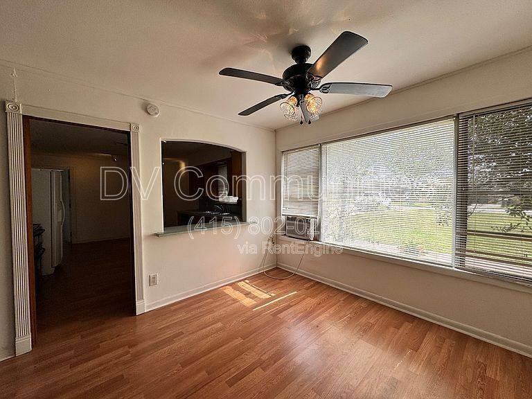 817 Westmont Dr - Photo 5 of 10