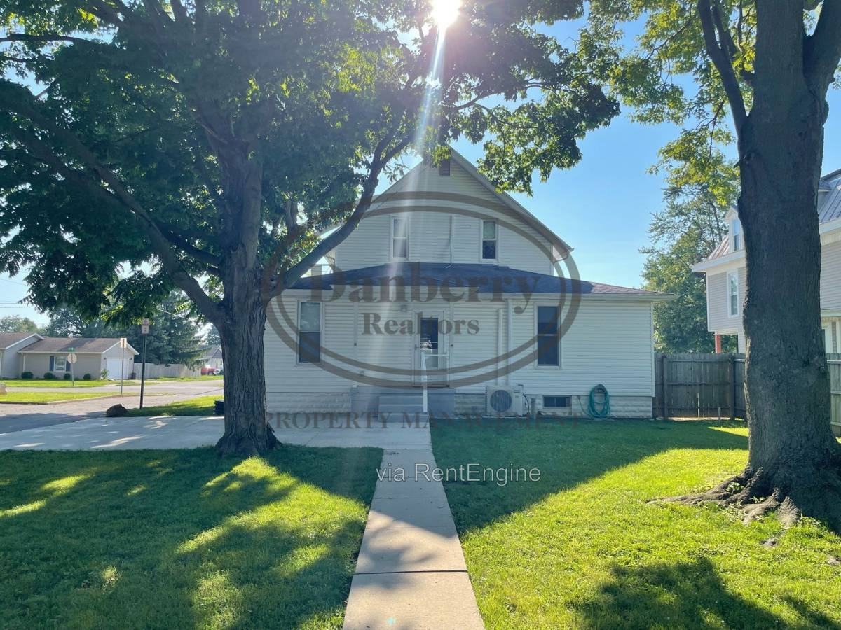 109 S Main St - Photo 2 of 10