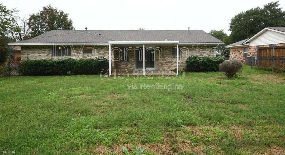 1607 Anthony St - Photo 3 of 10