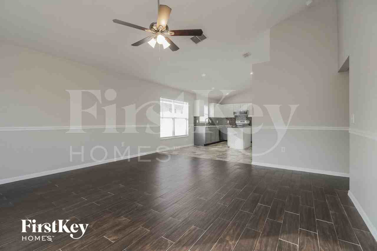 448 Fieldstream West Blvd - Photo 3 of 16