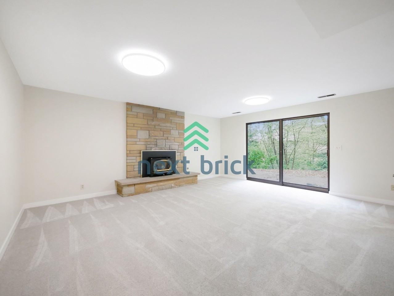 14469 Ne 12th Pl - Photo 5 of 35