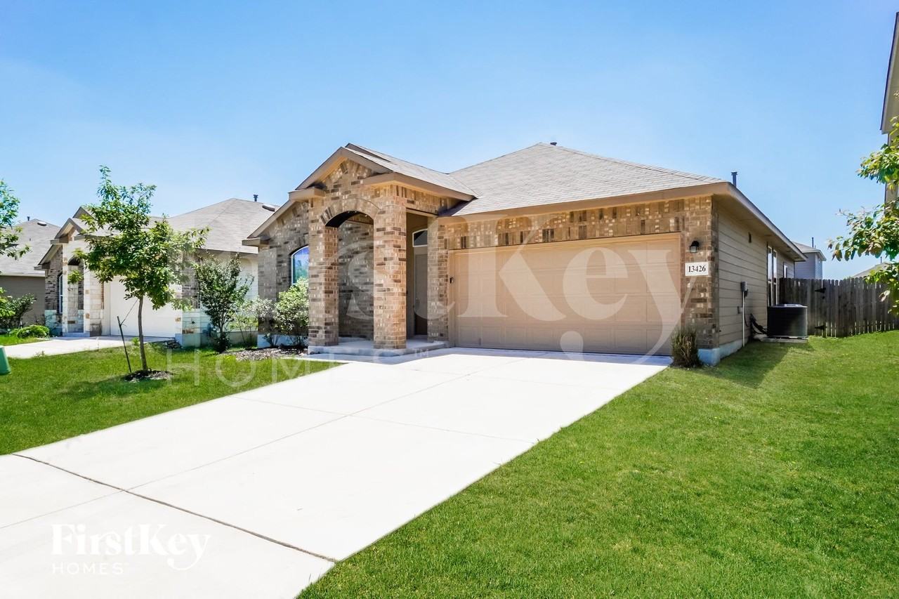 13426 Frio Parke - Photo 2 of 15