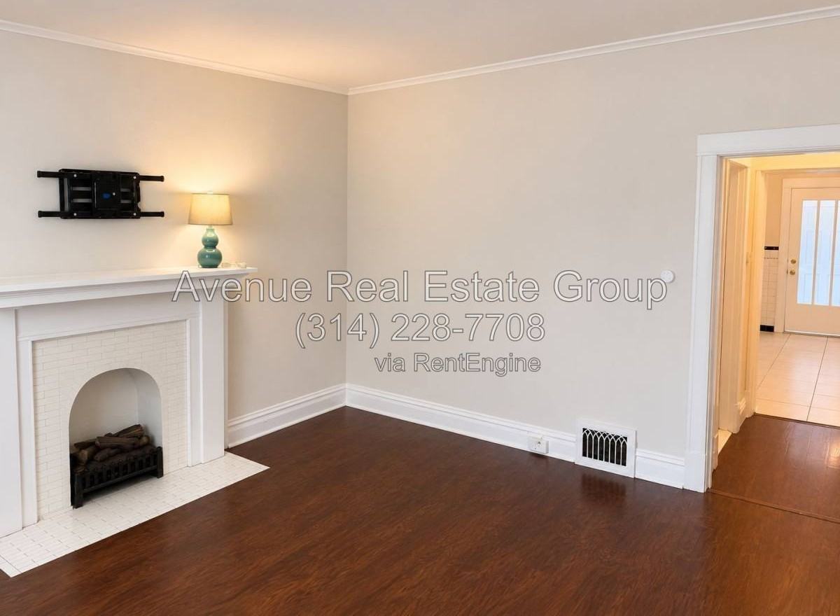 4935 Loughborough Ave - Photo 3 of 9
