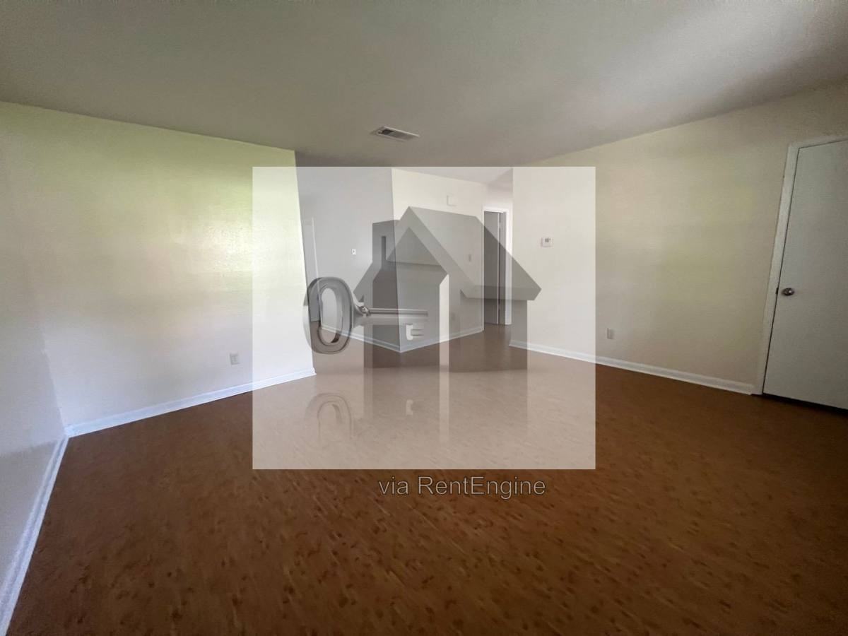 4935 Yacht Harbor Dr - Photo 4 of 9