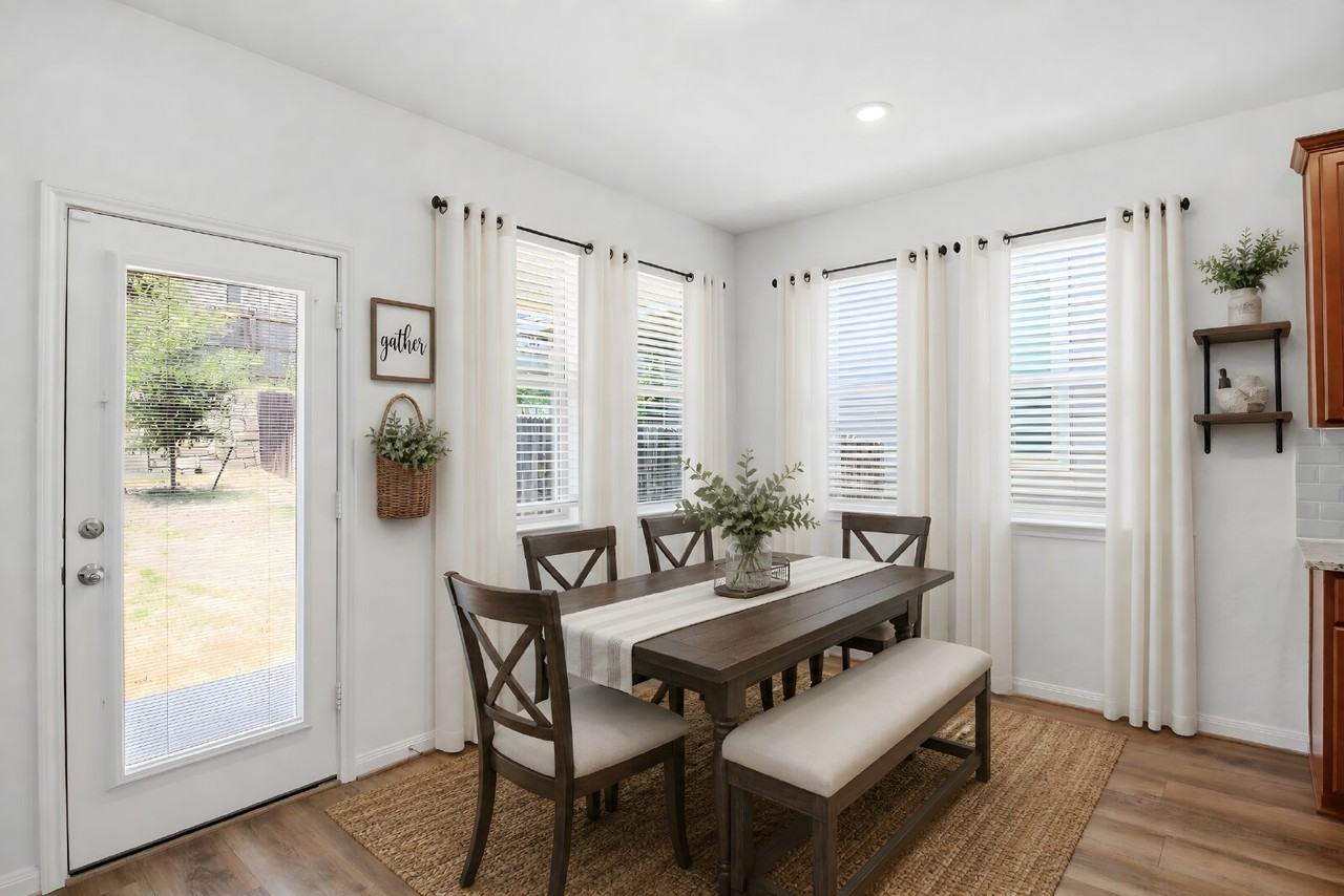 9206 Mccoy Pass - Photo 5 of 28