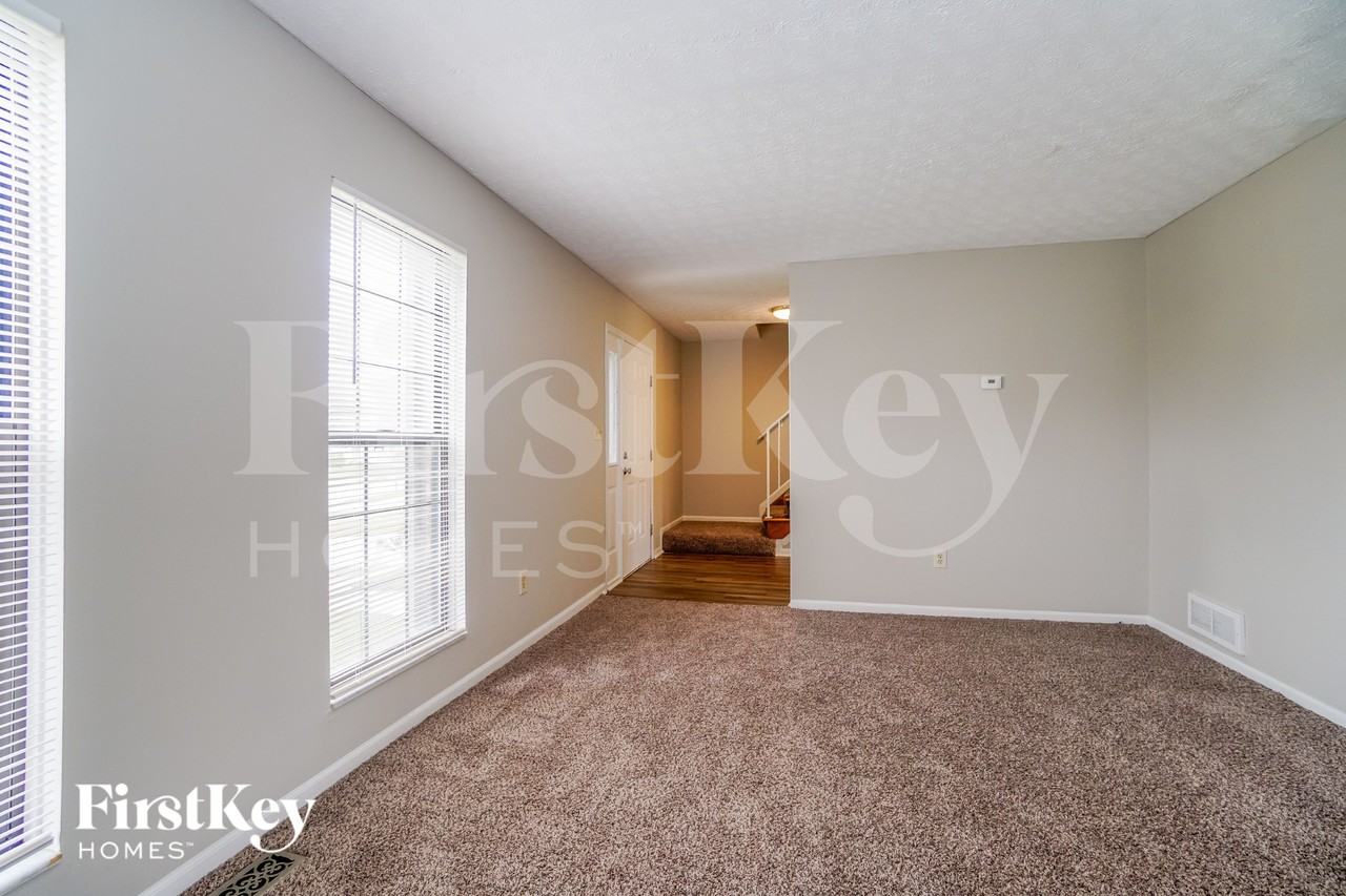 2824 Harnet Ct - Photo 4 of 18