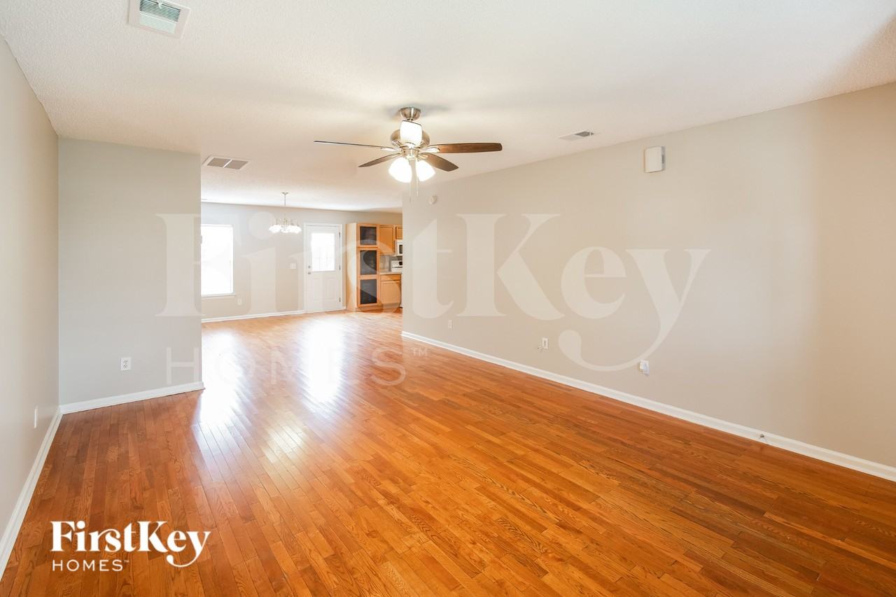 113 Tyron Rd - Photo 3 of 18