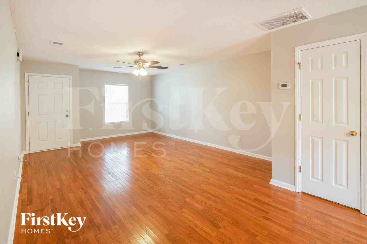 113 Tyron Rd - Photo 4 of 18