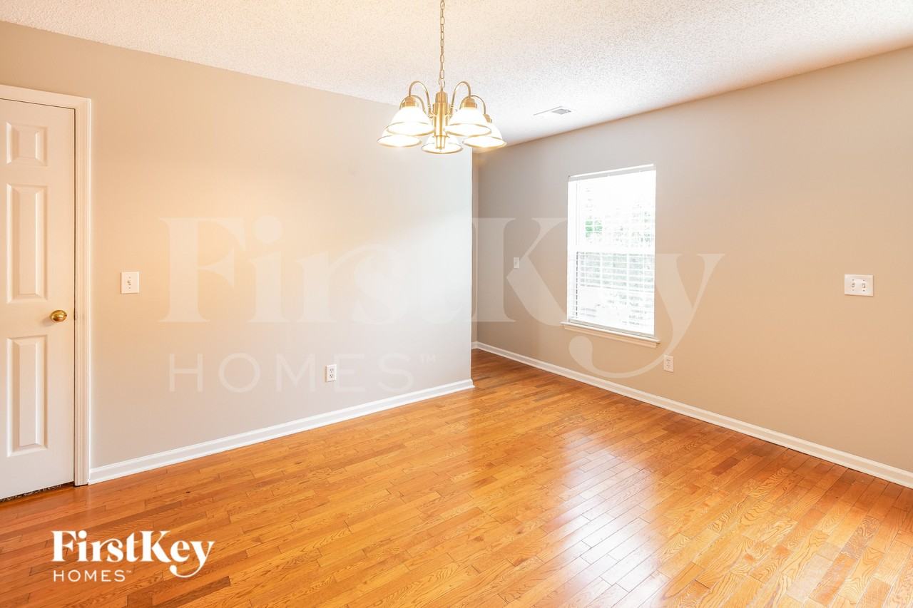 113 Tyron Rd - Photo 6 of 18