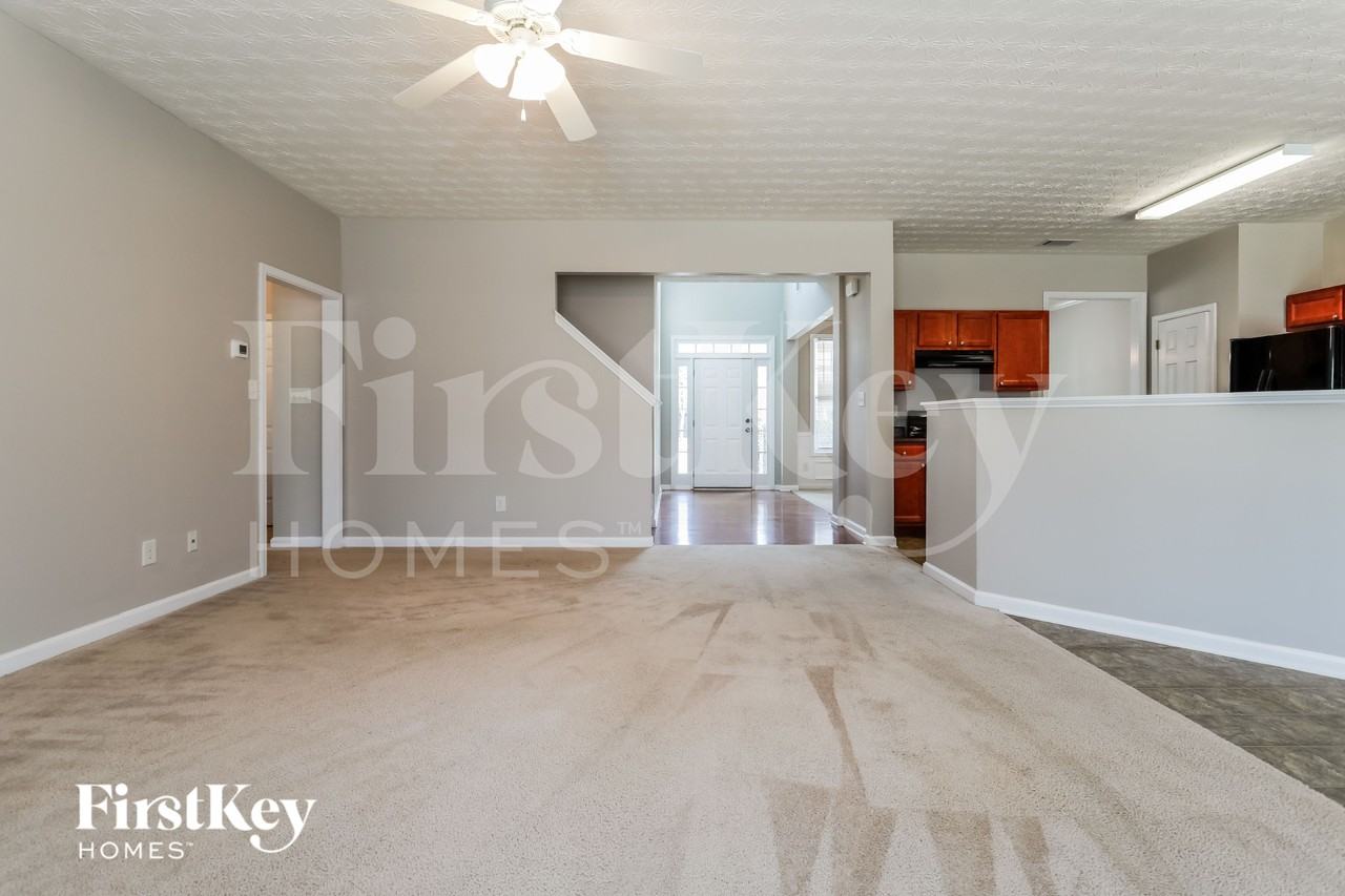 6919 Island Pointe Dr - Photo 3 of 18