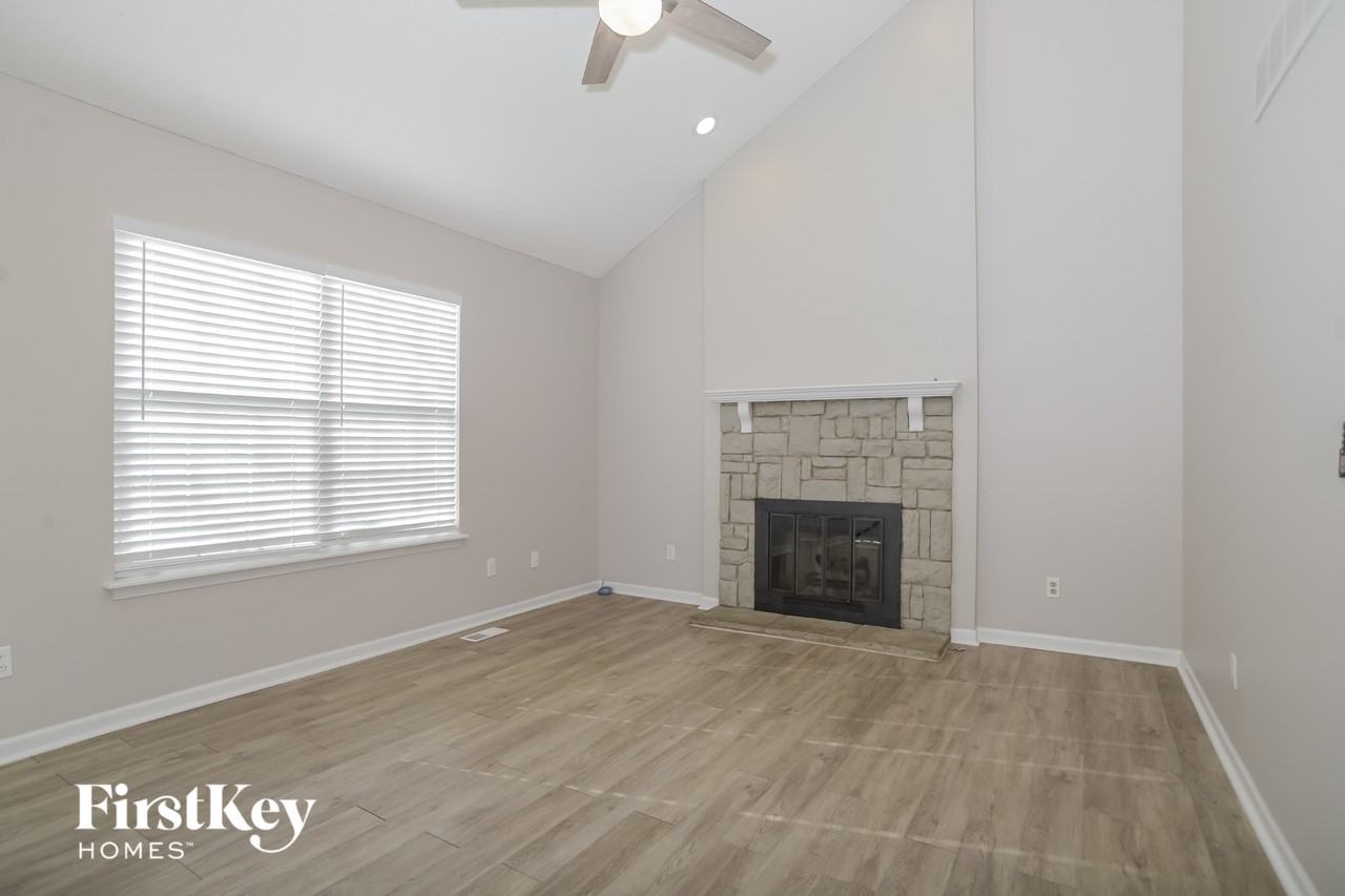 1106 Park Dr - Photo 2 of 15