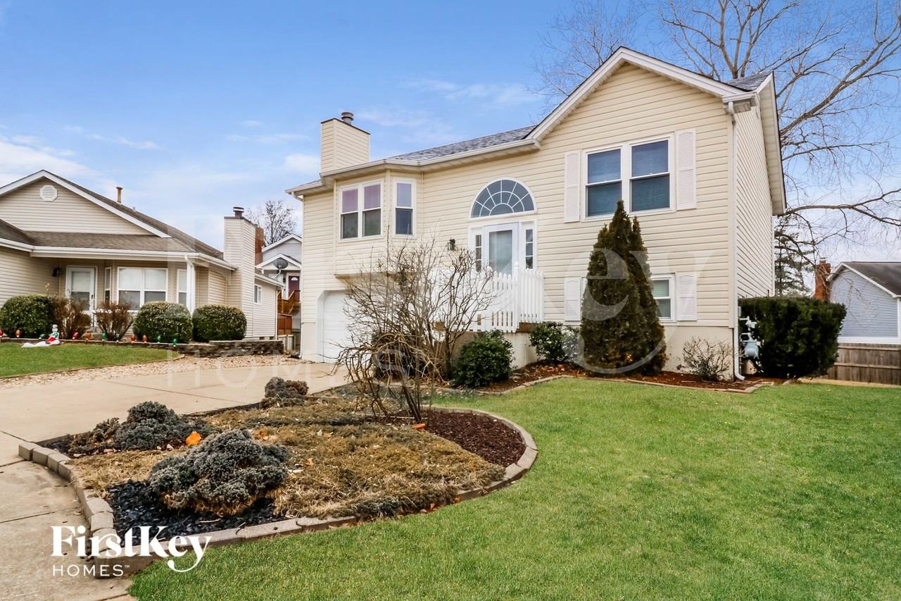 1831 Florine Ct - Photo 2 of 15