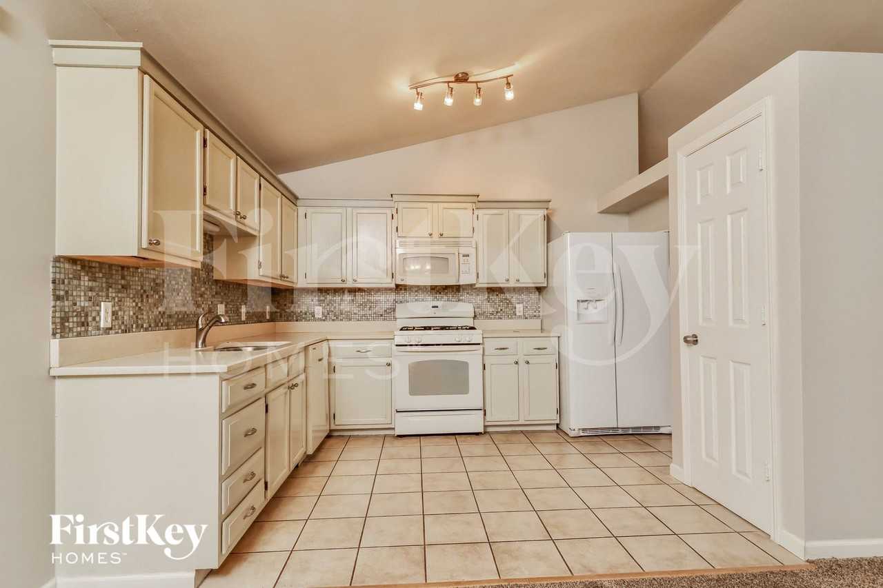 1831 Florine Ct - Photo 7 of 15