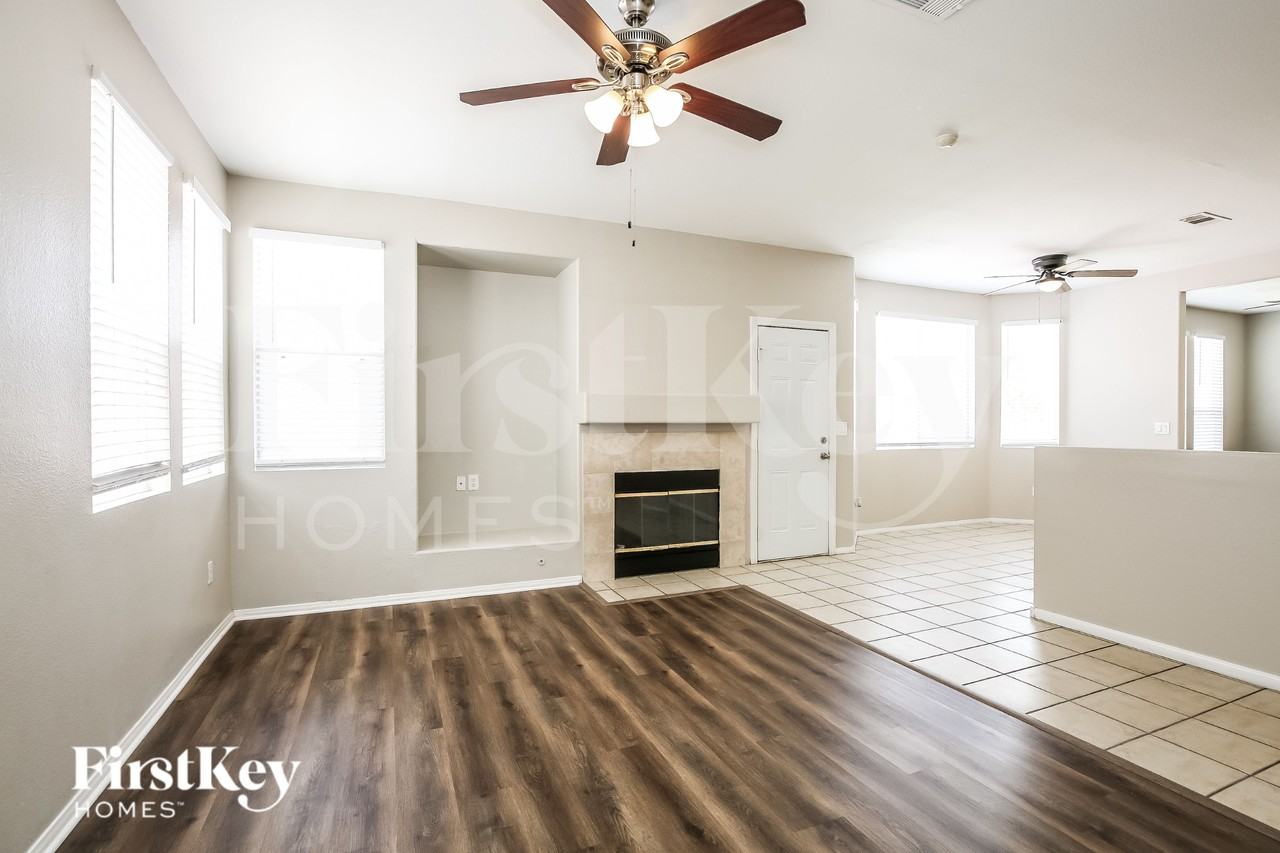 8136 Kokoma Dr - Photo 3 of 19
