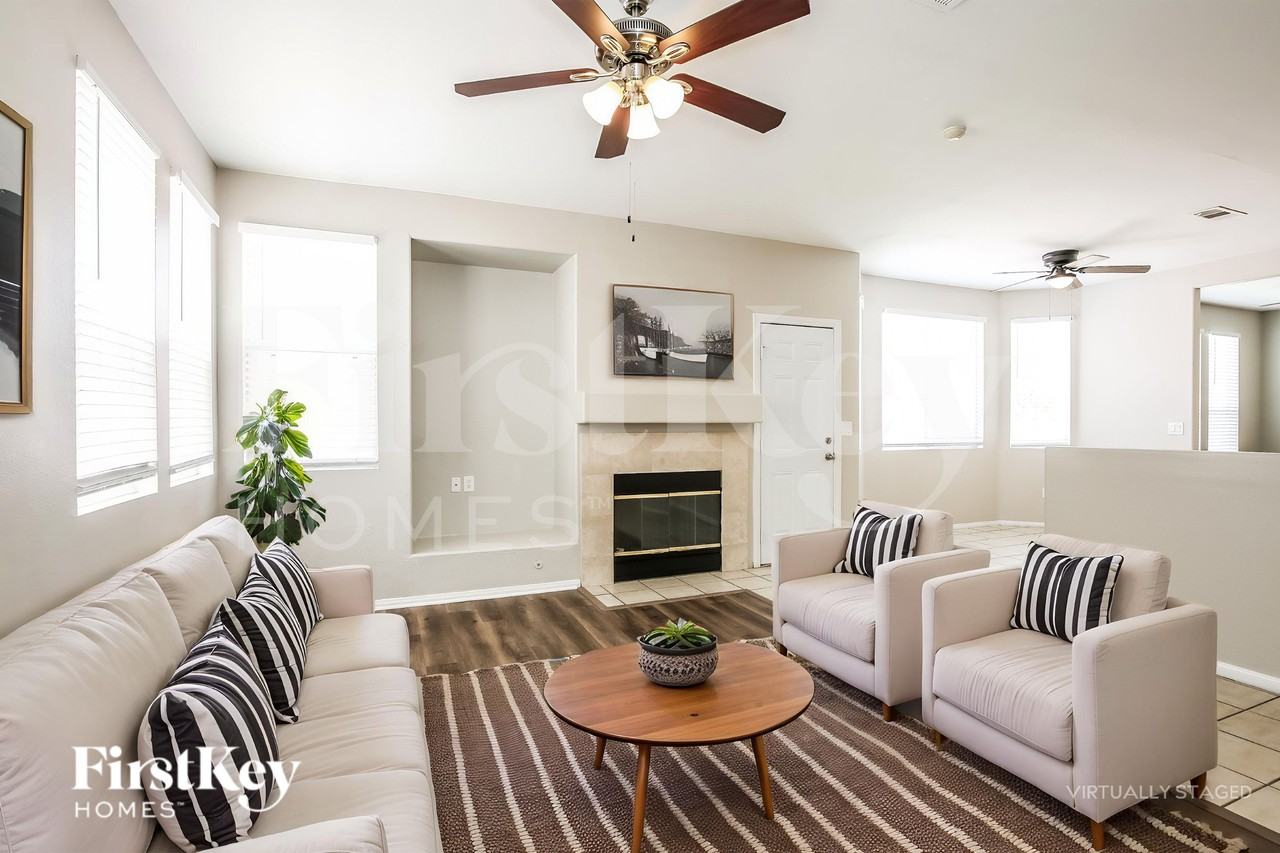8136 Kokoma Dr - Photo 4 of 19