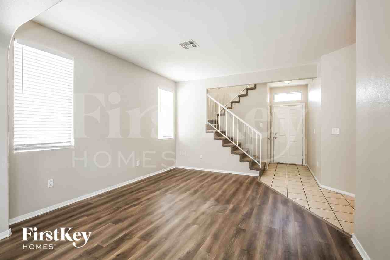 8136 Kokoma Dr - Photo 6 of 19