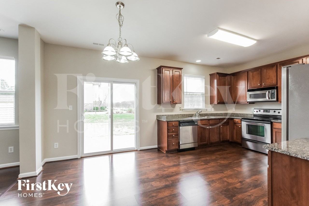 14708 Asheton Creek Dr - Photo 5 of 15