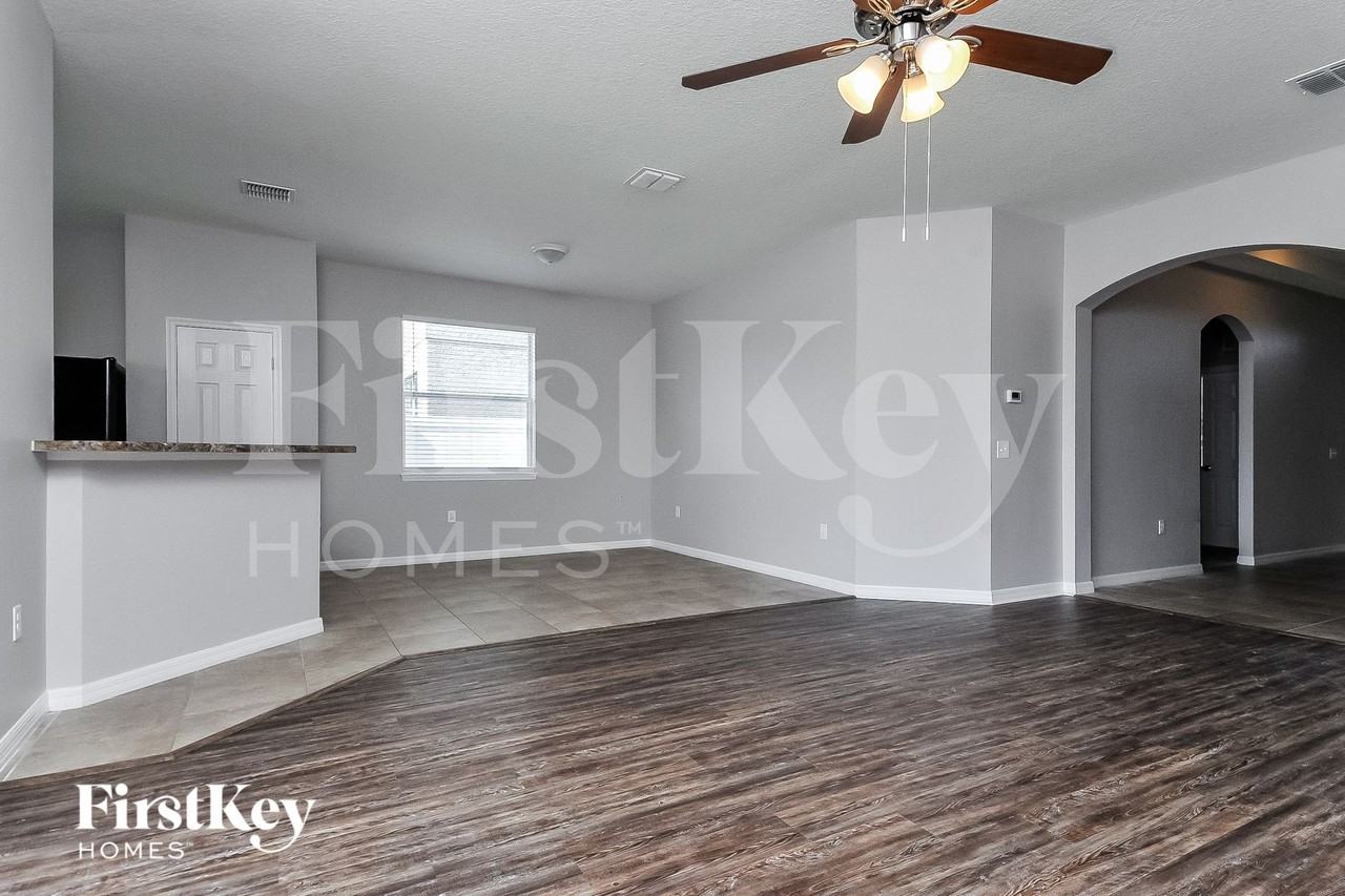 5276 Krenson Woods Way - Photo 4 of 15