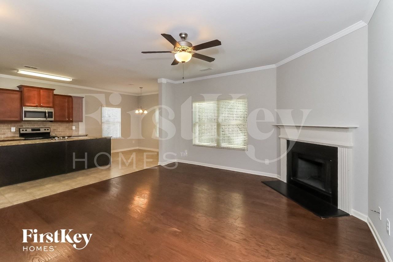 111 Westridge Cir - Photo 2 of 15
