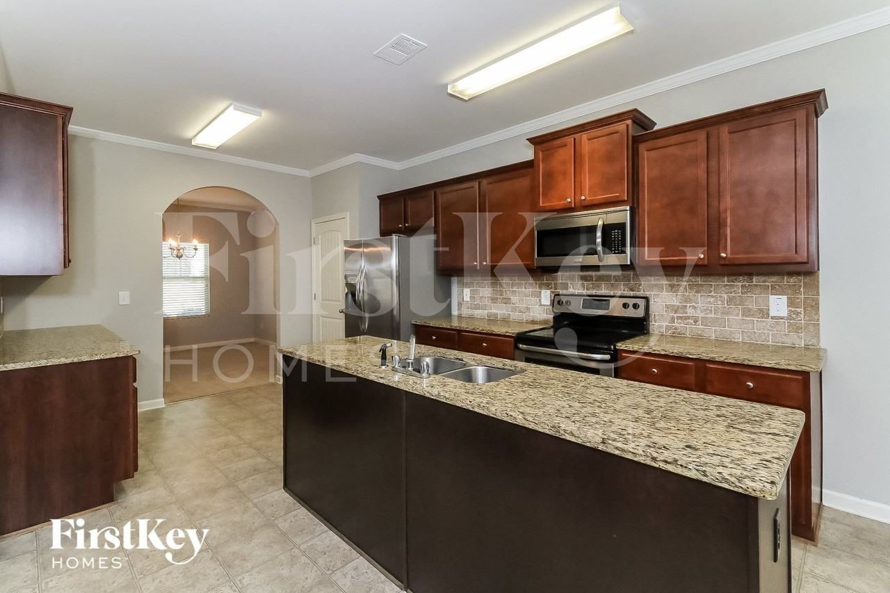 111 Westridge Cir - Photo 5 of 15