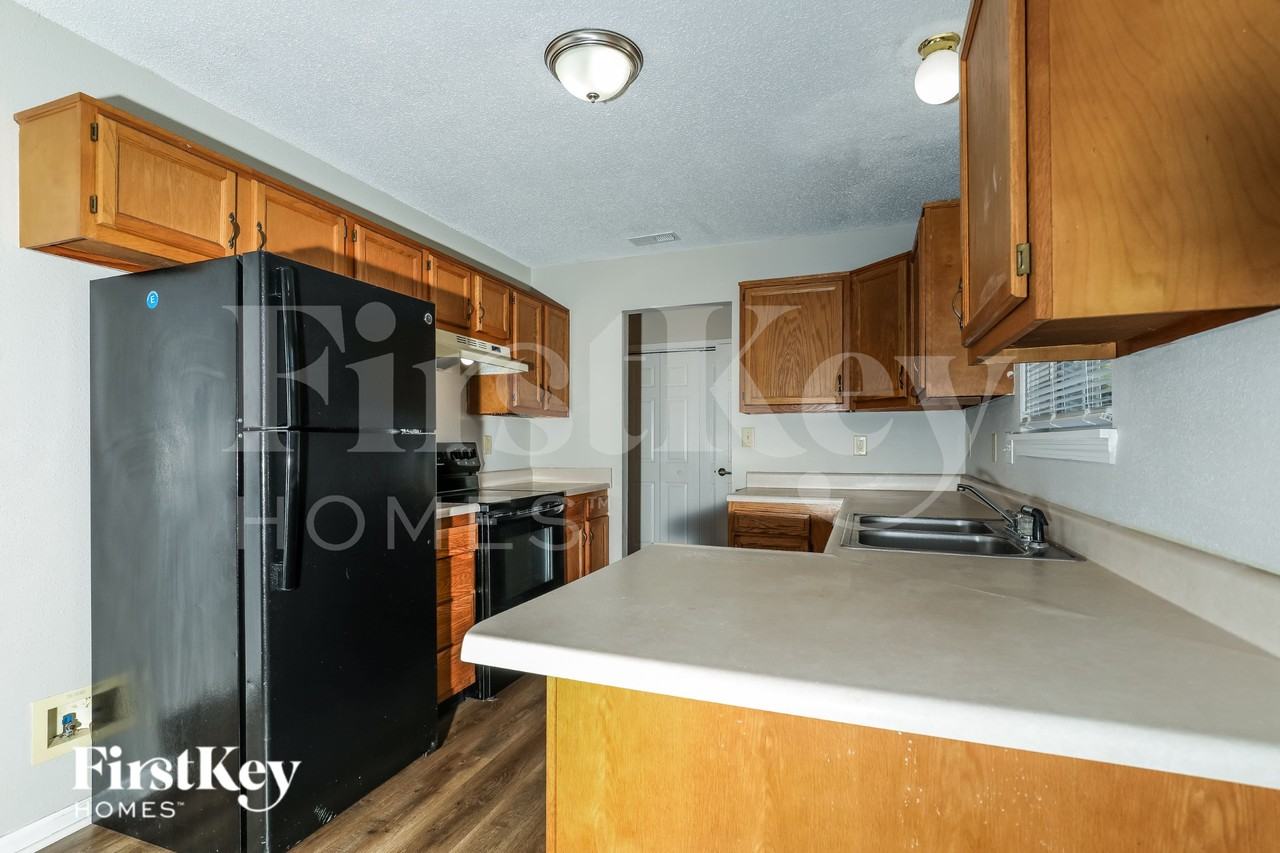 8813 Brassport Cir - Photo 6 of 16