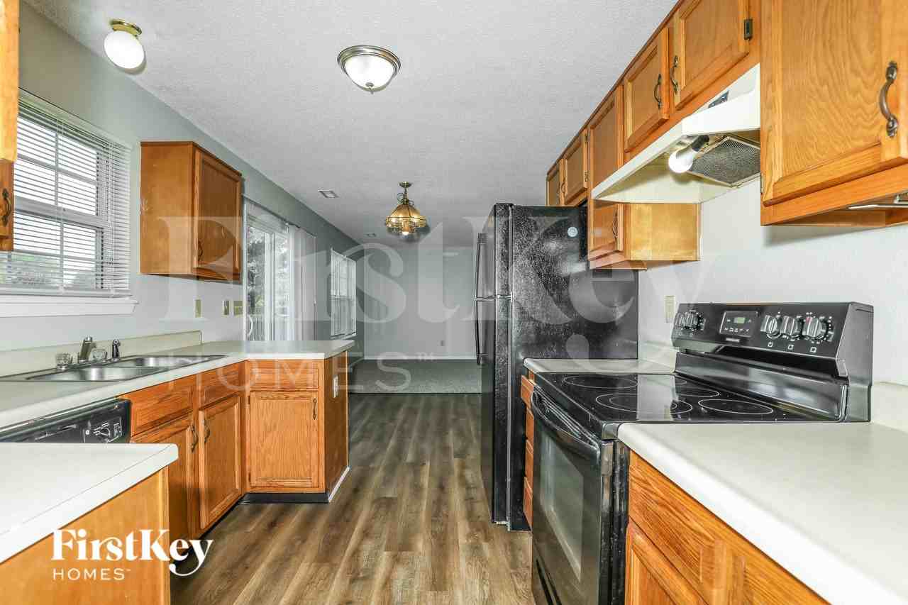 8813 Brassport Cir - Photo 7 of 16