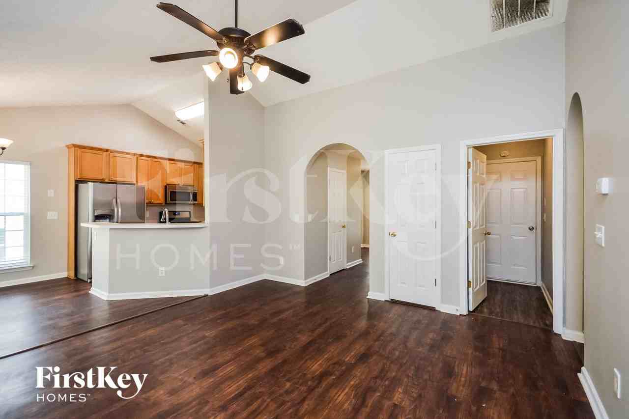 861 Summit Park Trl - Photo 3 of 15