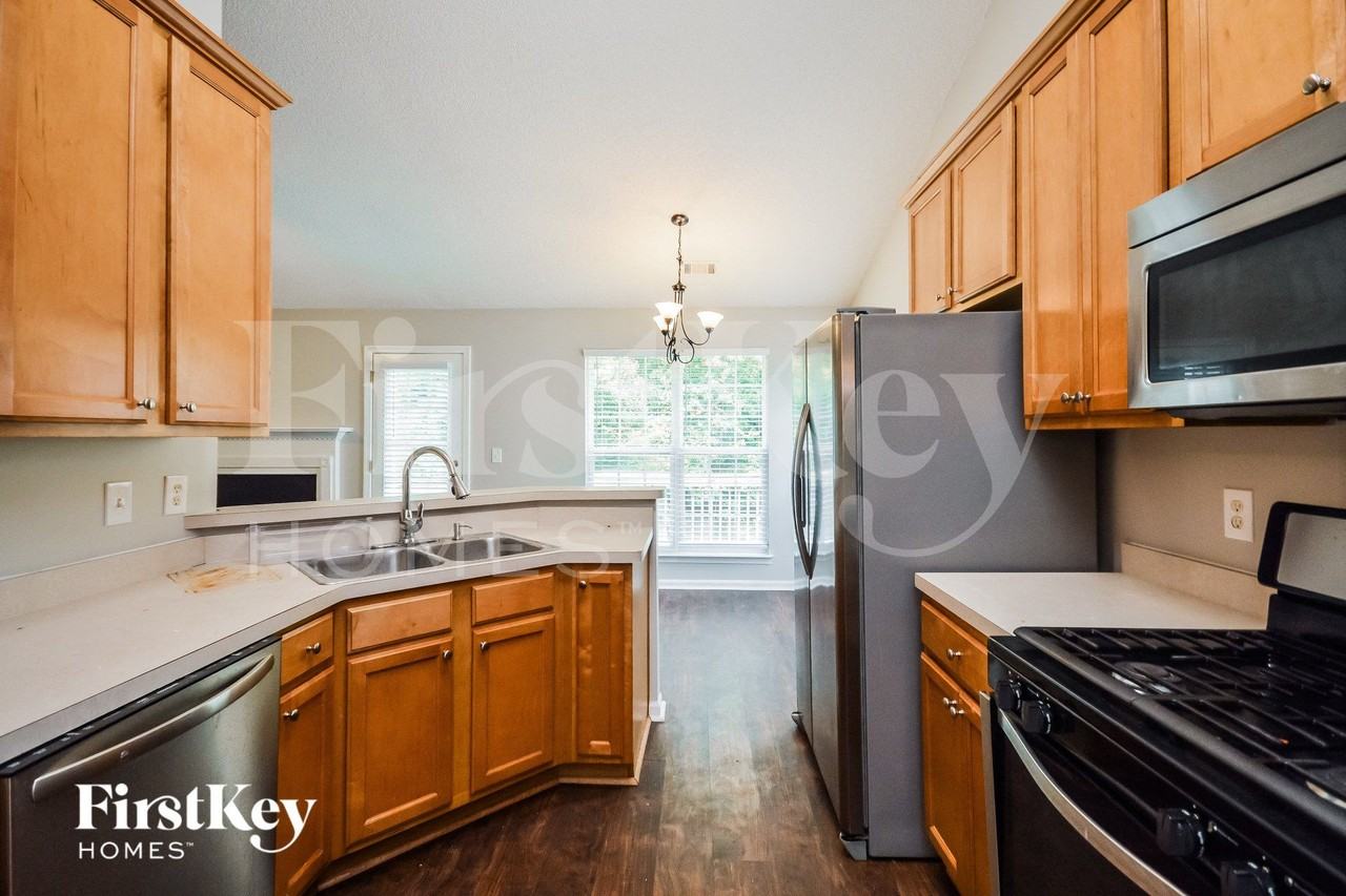 861 Summit Park Trl - Photo 6 of 15