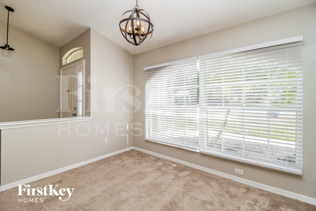 813 Arbor Hill Cir - Photo 3 of 15