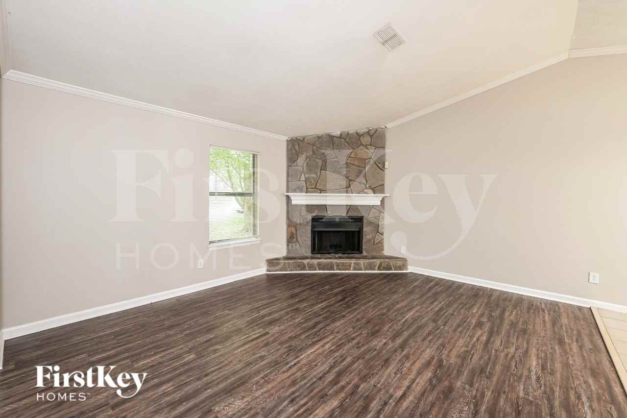 652 Sunfield Dr Nw - Photo 3 of 17