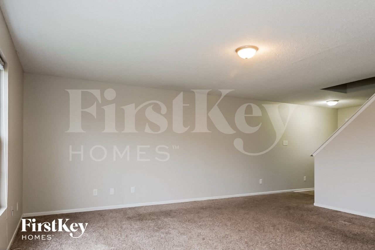 6140 Monteo Dr - Photo 3 of 15
