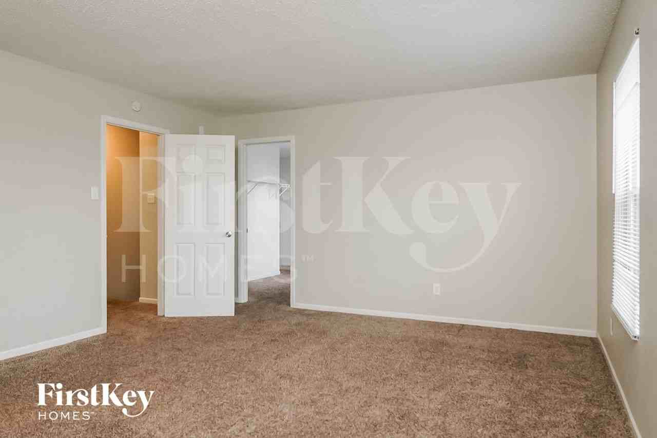 6140 Monteo Dr - Photo 7 of 15