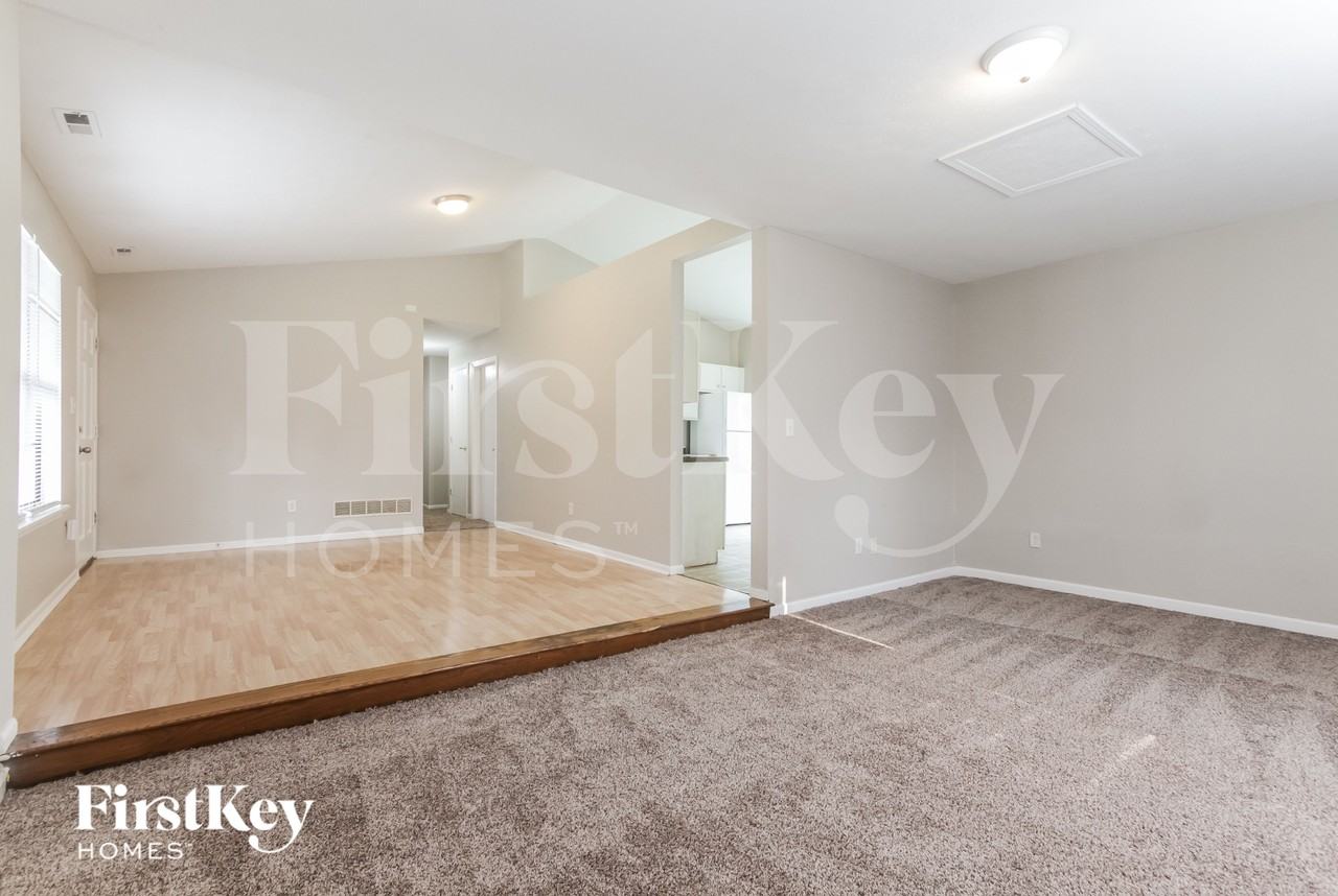 5613 Simmul Ln - Photo 5 of 16