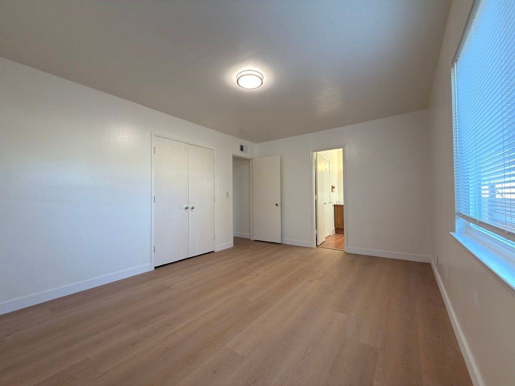 835 W Spruce St - Photo 5 of 13