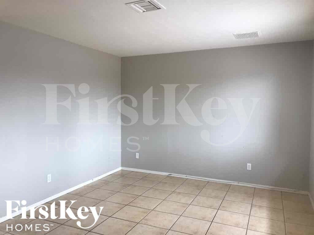 514 E Taylor St - Photo 2 of 19
