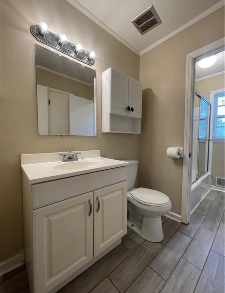 22 Marty Ln - Photo 3 of 19