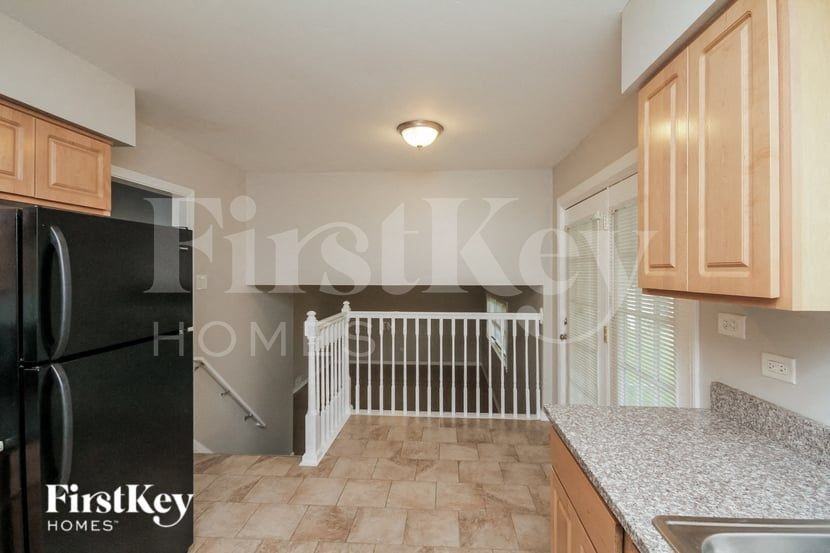 438 E 191st Pl - Photo 7 of 15